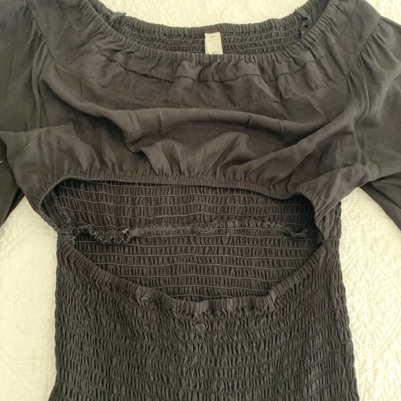 Black Mini Dres, with opening in the front, long sleeve, shoulders free, Size M - Picture 4 of 6